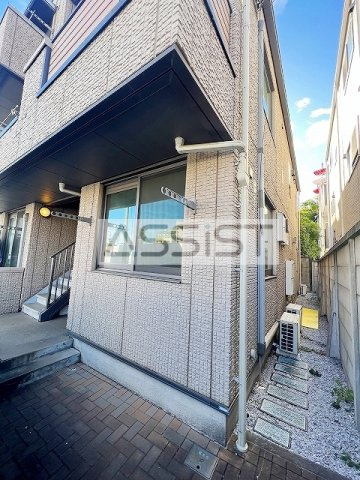 ラフィネ学芸大学のエントランス