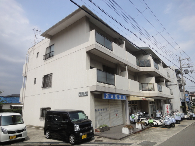 宝塚グリーンハイツIの外観