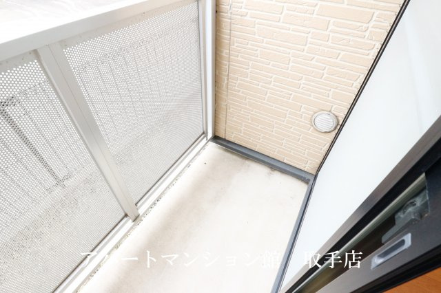 レオパレスウェルメードのバルコニー