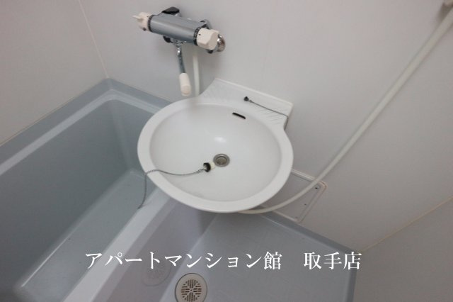 レオパレス湖北の洗面所