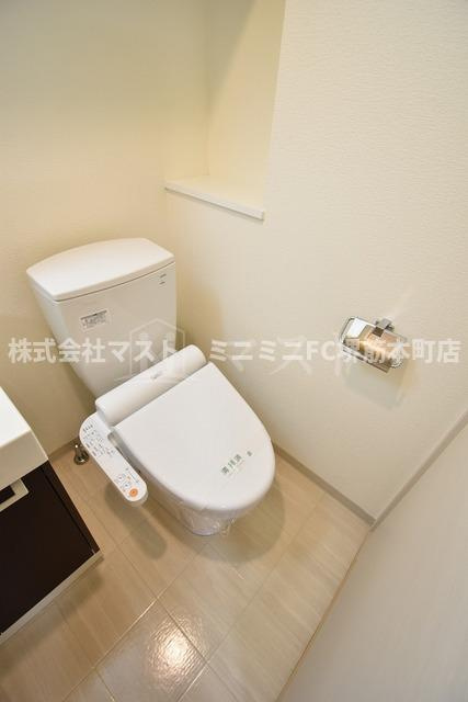 エステムプラザ大手前エヴァースのトイレ