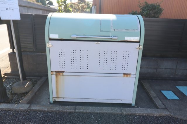 サニーコートのその他共用部分|ゴミストッカー