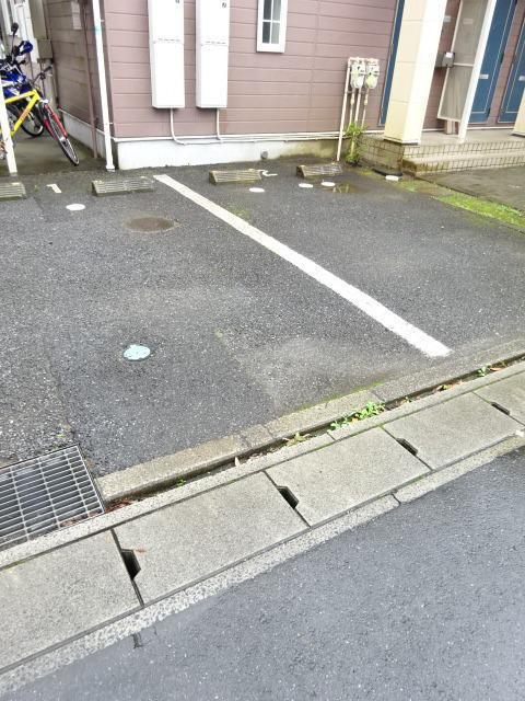 クレストファイン３の駐車場|駐車場