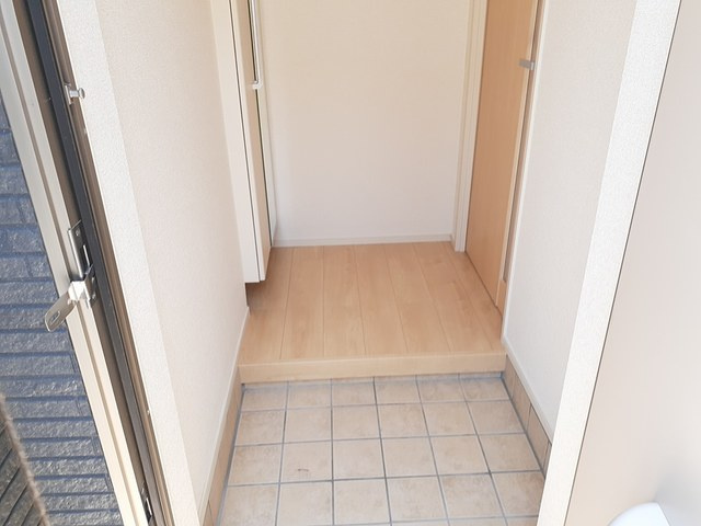 ウィステリアⅡの玄関|玄関