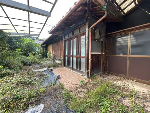 西脇市小坂町中古戸建のエントランス