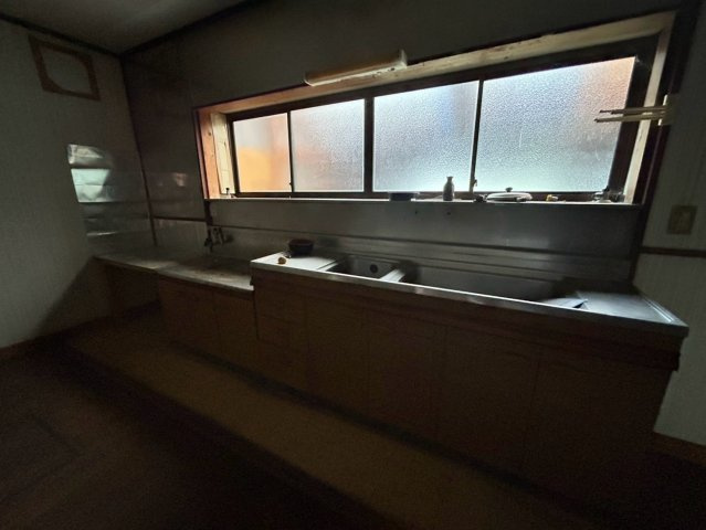 西脇市小坂町中古戸建のキッチン