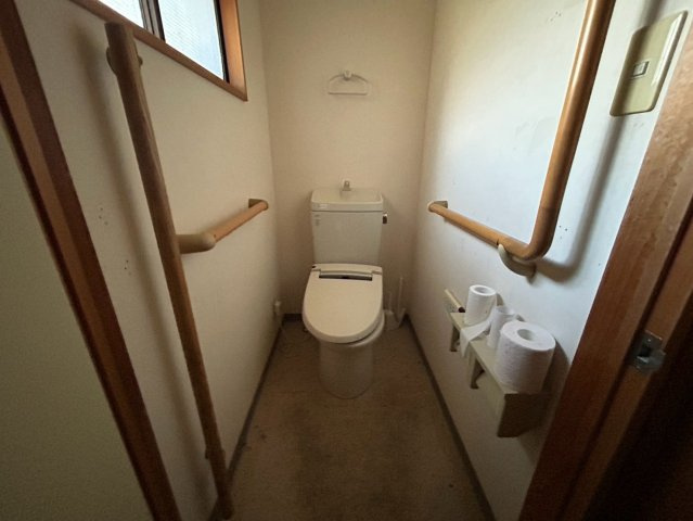 西脇市小坂町中古戸建のトイレ