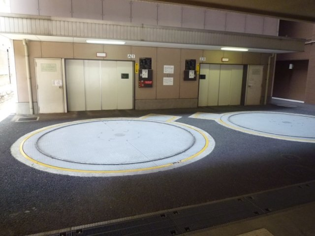 ひかるコート横浜の駐車場