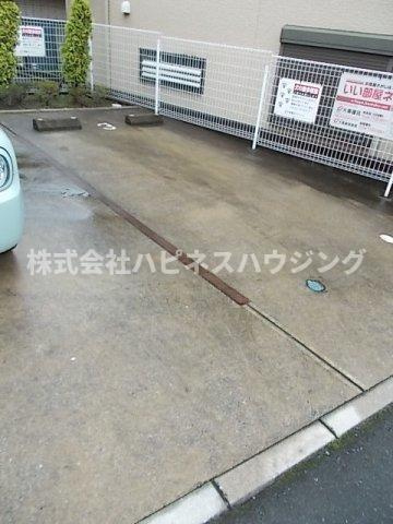シャンテ・ヒルズⅡの駐車場