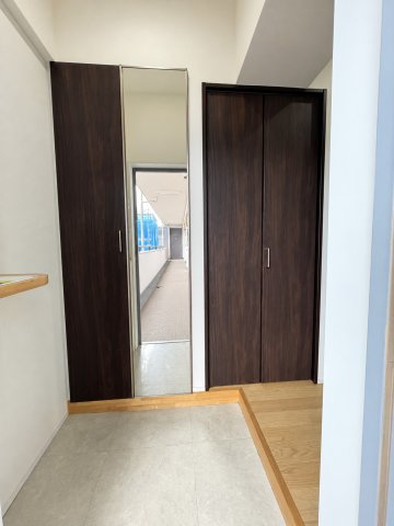 池袋SYマンションの玄関