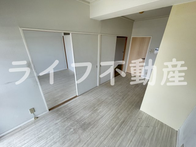 福徳ハイツの洋室|明るい洋室です