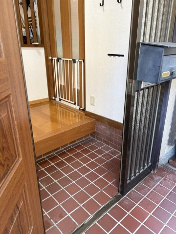 和歌山市紀三井寺・中古戸建・54827の玄関