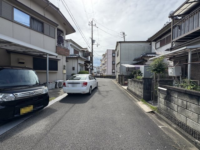 和歌山市紀三井寺・中古戸建・54827の前面道路含む現地写真