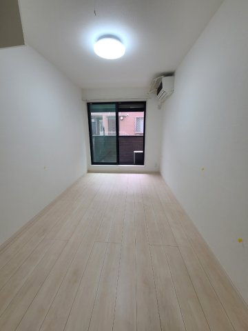 グランクオール池袋本町の居間・リビング