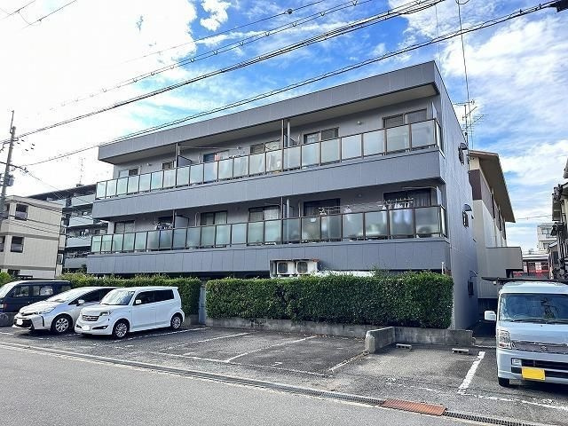 サンライズマンションの駐車場