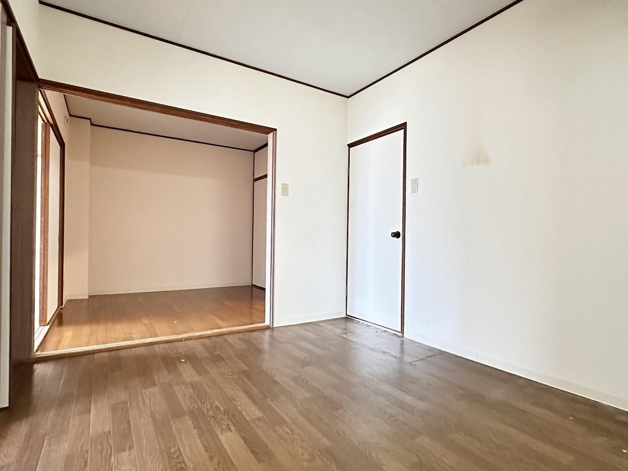 サンライズマンションの居間・リビング