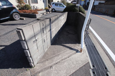 【その他共用部分】 | サトミハイツ | 敷地内ゴミ捨場