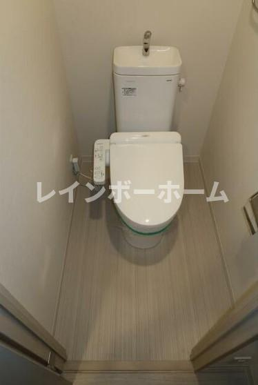 ラプラージュ　仲介手数料（賃料の1.10ヵ月）の50％OFF対象物件！のトイレ|コンパクトで使いやすいトイレです