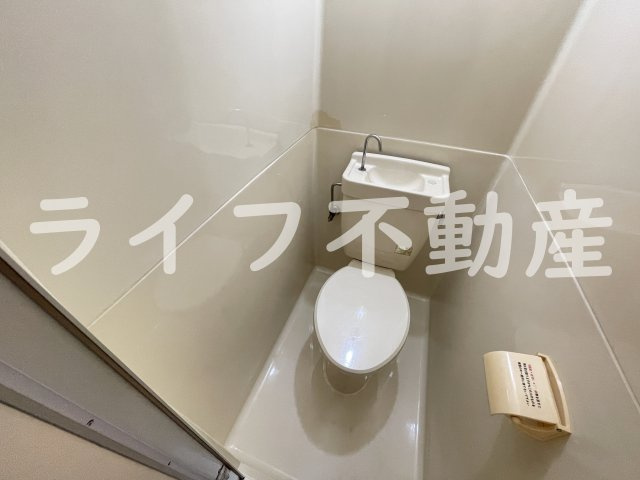 エルドムス陽光一番館のトイレ|落ち着いた色調のトイレです