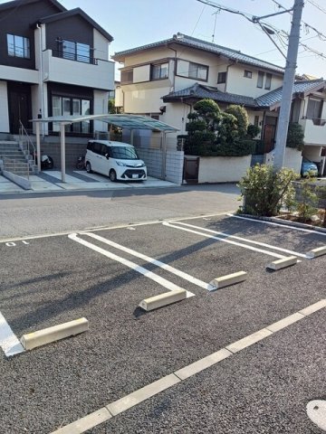 ローツェ松葉の駐車場