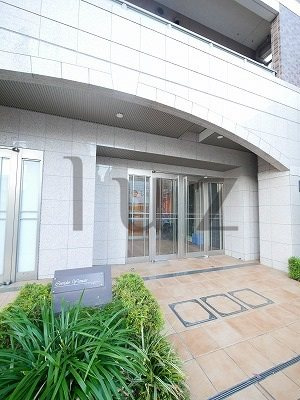 コリドール山手のエントランス