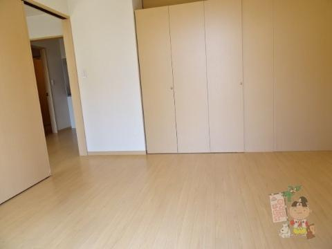 メゾン・タチバナ　Ｄの居間・リビング|洋室