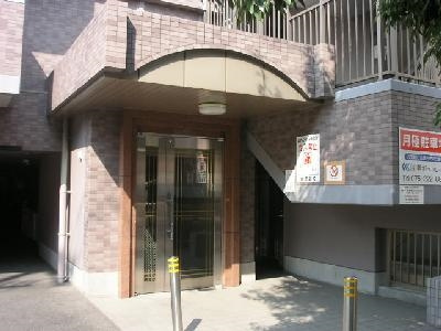 ヴィヴァーチェ四条大宮の外観