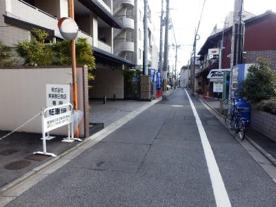 ヴィヴァーチェ四条大宮の周辺|前面道路