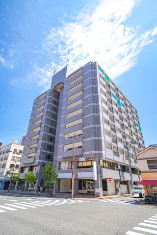 ホワイトキャッスル下到津（A-19）の外観