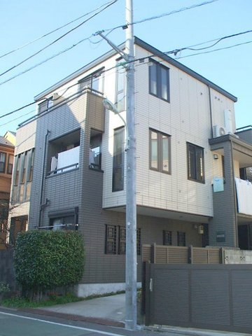セレブリティの外観|沼袋１０分・新江古田１０分の立地です