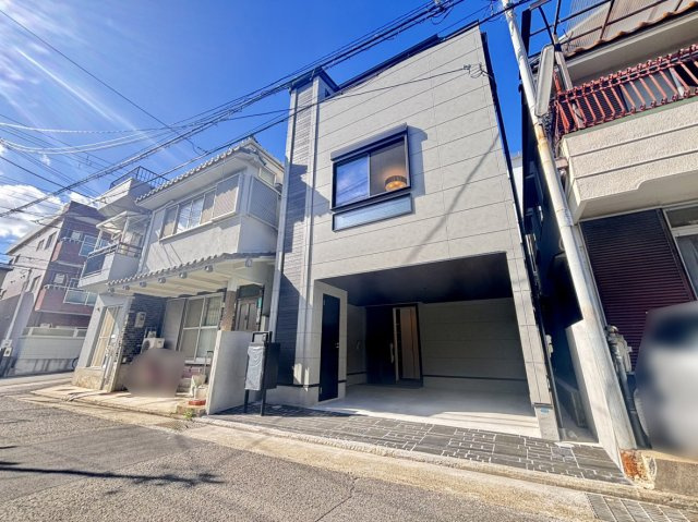 宮本通2丁目 新築戸建ての外観|〇JR神戸線「灘」駅まで徒歩9分。駐車場付き新築戸建てのご紹介。