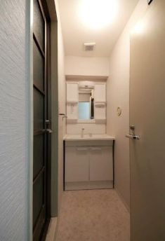 荒川区東日暮里３丁目の賃貸マンション