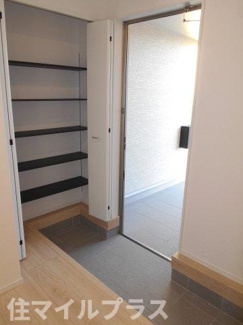 【玄関】 | 郡山市田村町東山1丁目新築一戸建て9棟 | 毎日通る玄関はこちらです