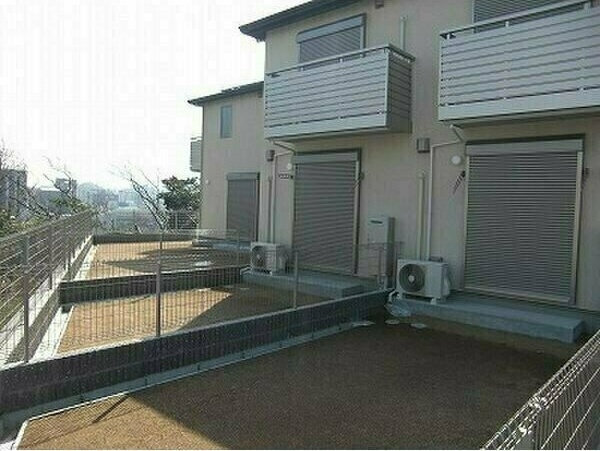 アクロコテージ汐入の庭