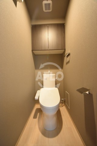 ネベル大阪上本町のトイレ|ネベル大阪上本町　温水洗浄便座付き