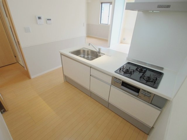 ソルシエロTのキッチン|※別部屋のお写真です※