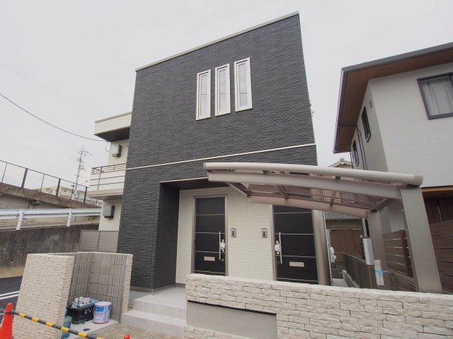 カモミールＳの外観