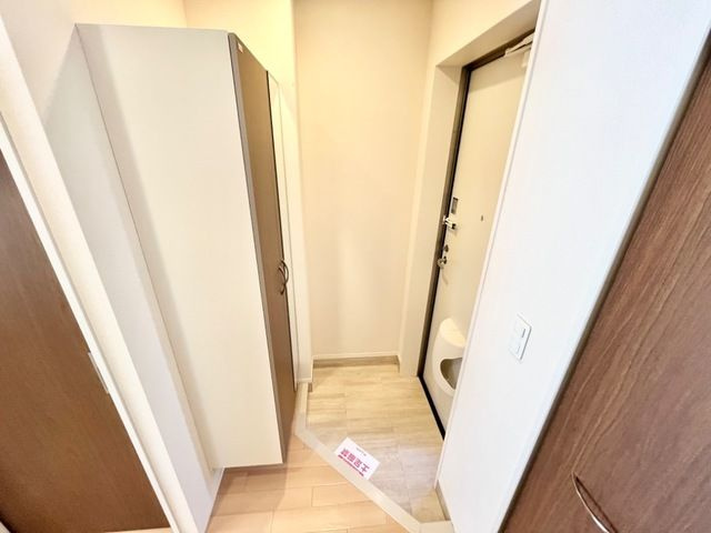 ラフィネスＡの玄関