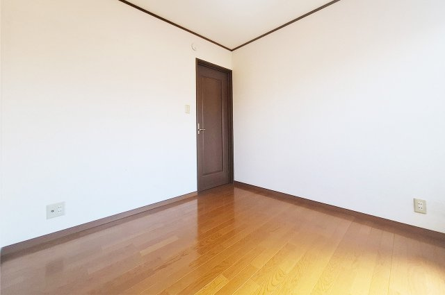 堺市中区新家町の子供部屋|洋室2：約4.5帖の洋室はテレワーク部屋や趣味部屋、子供部屋などにもおすすめです。