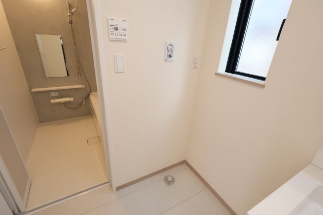 《仲介手数料無料》桜区大字大久保領家180-1新築一戸建てハートフルタウンのランドリースペース