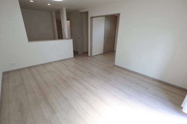 《仲介手数料無料》桜区大字大久保領家180-1新築一戸建てハートフルタウンの居間・リビング