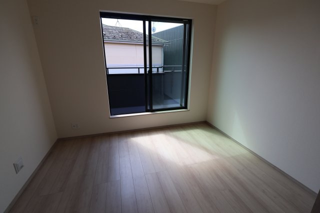 《仲介手数料無料》桜区大字大久保領家180-1新築一戸建てハートフルタウンの洋室|2階 6帖