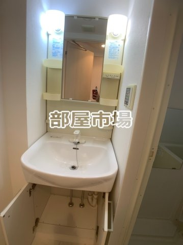ニューシティアパートメンツ南千住の洗面所