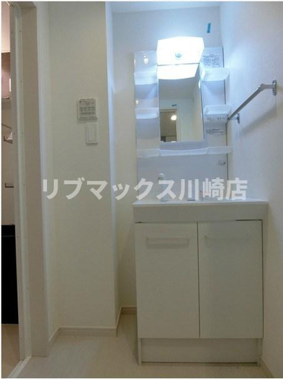 【洗面所】リブリ・グランパル川崎 