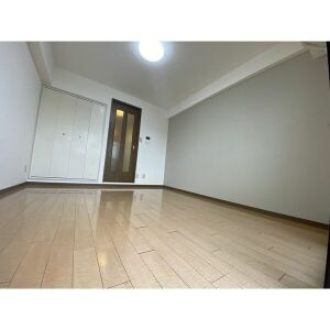 サンハイム新守山の居間・リビング