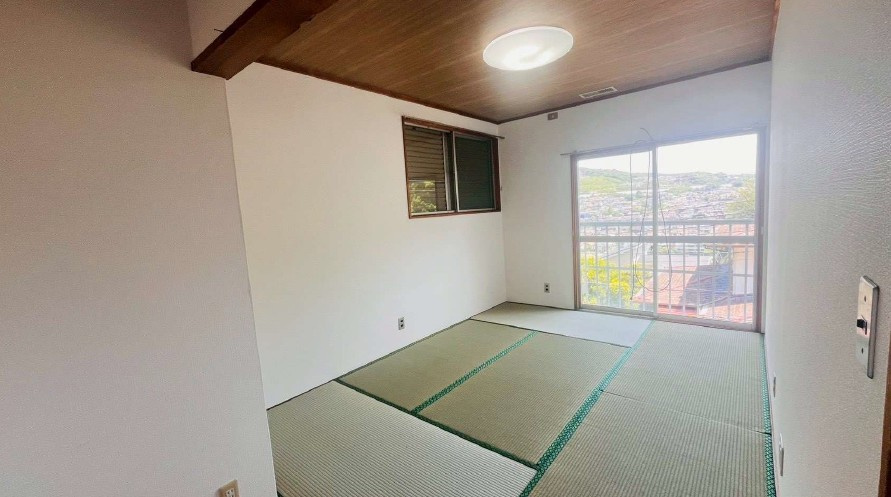 西宮市宝生ヶ丘一丁目　貸家の和室|和室があれば、来客や子供用のスペースとして活躍します