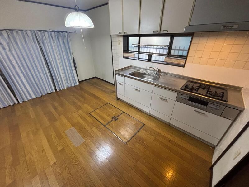 高槻市城南町戸建のキッチン