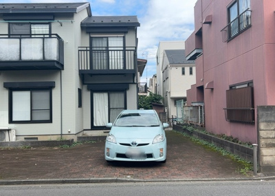 【外観】 | 文京売地 | 土地購入を検討されている場合、境界杭がない状態で購入してしまうと境界確定測量をする必要があり、費用がかかります。購入の前に、売主、隣土地所有者立ち合いのもと境界を確定し境界杭を設置するのがベストです。
