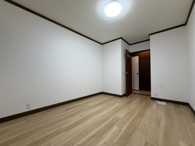 エルハイツの洋室