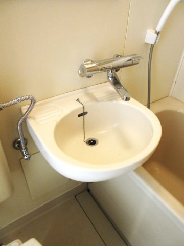 水入マンションの洗面所